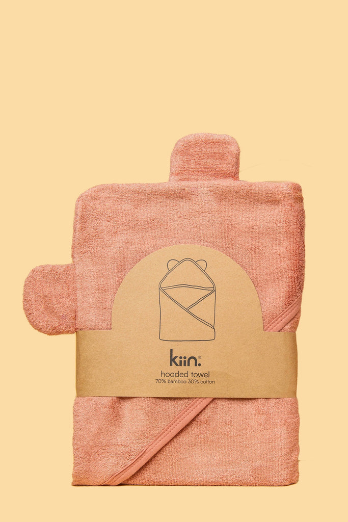 Kiin hooded towel blush