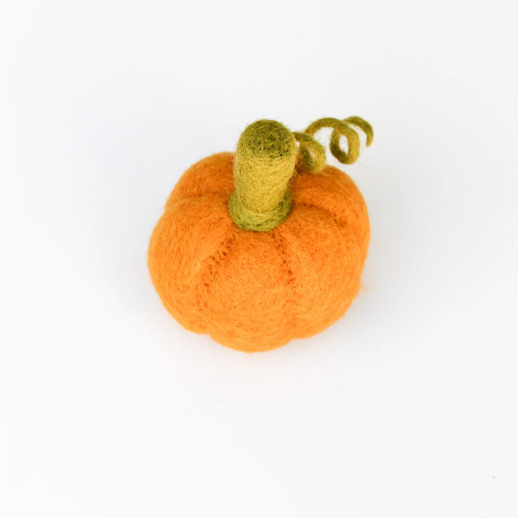 Tara Treasures felt pumpkin